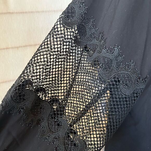 Black Label by Chico’s Black Lace Trim Cropped Blouse Long Cuffed Sleeve 16 - Picture 9 of 14